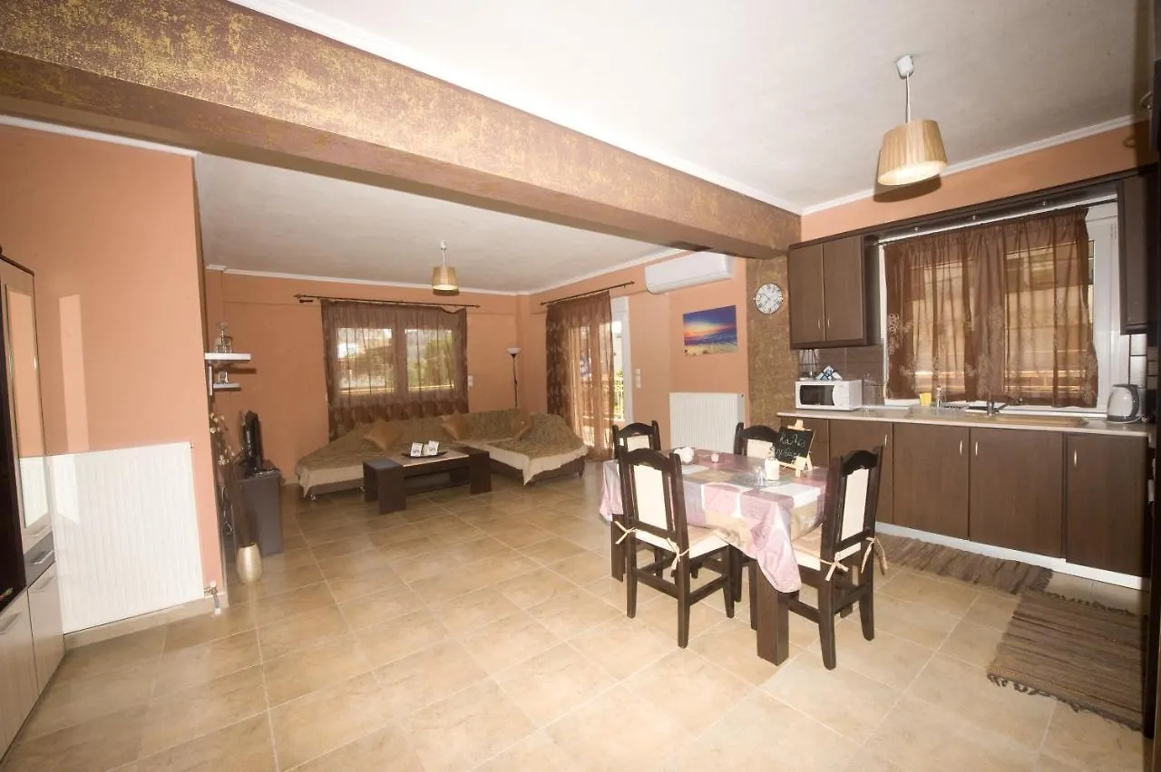 Annas & Konstantinos Home Neo Epivates 0*,